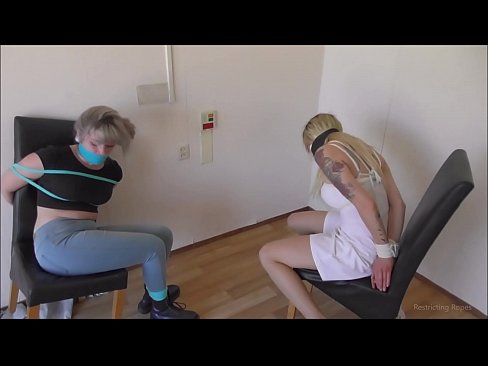 ❤️ Závislá / svázaná a s roubíkem / dáma v nesnázích ❤️ Super porno u cs.allo-sex.ru ❌️